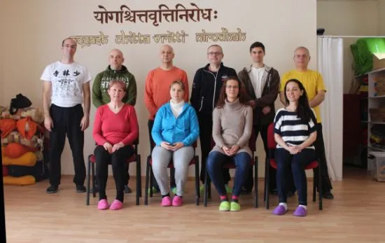 Csikung gyakorlás csoportban 